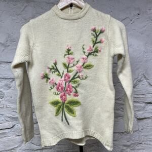 Vintage 60s 100% Wool Crewneck Sweater Embroidered Flowers Cottagecore Corliss